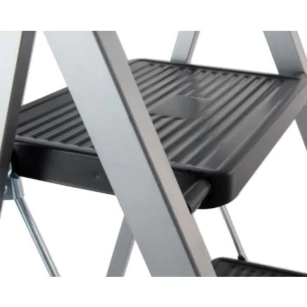 VEBA Huishoudtrap 2-tree staal max. 150KG - Berensen Bouwmarkt B.V.